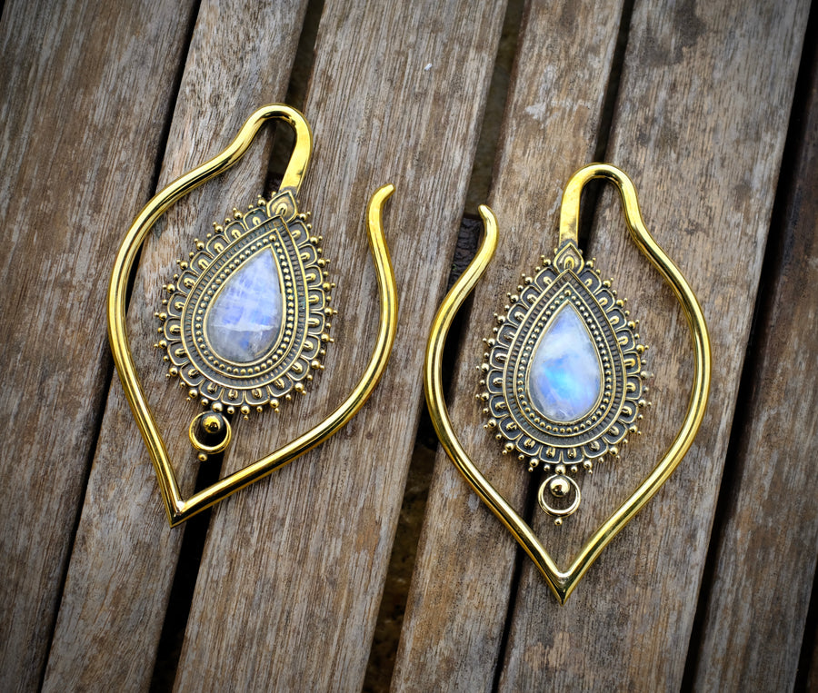 Dewi Ear Weight Moonstone Wholesale