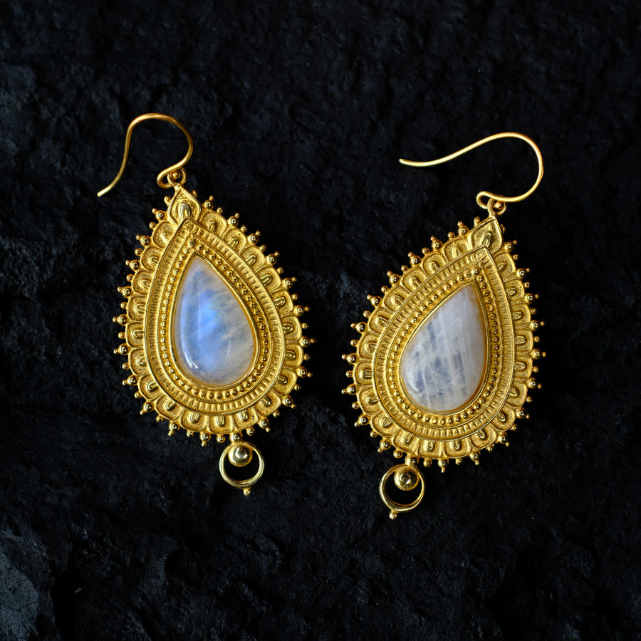 Dewi Moonstone Earrings